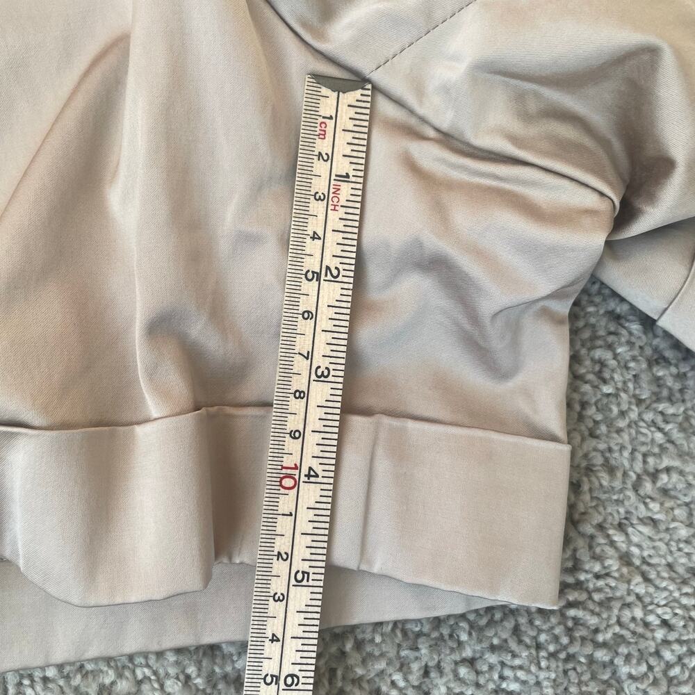 NWT Lafayette 148 New York Sz L pleated city shorts in sandstone retail $298 - Picture 3 of 14